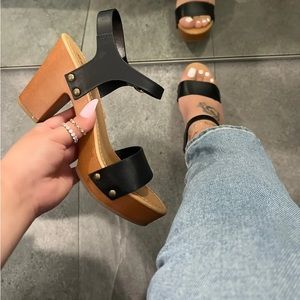 NEW!! LIGHT WEIGHT BLOCK HEEL WITH PU SINGLE STRAP AND ADJUSTABLE PU ANKLE STRAP